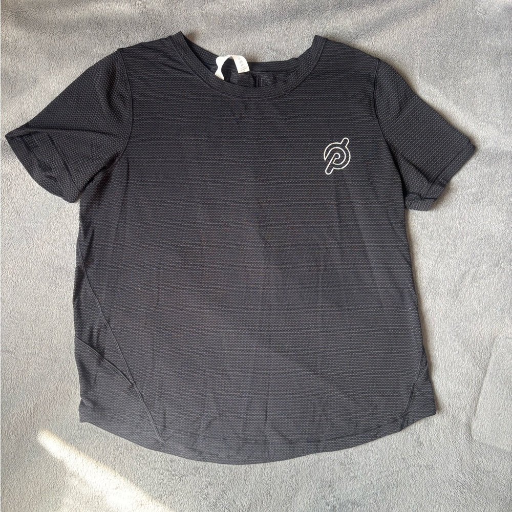 Lululemon x Peloton shirt - Size 6